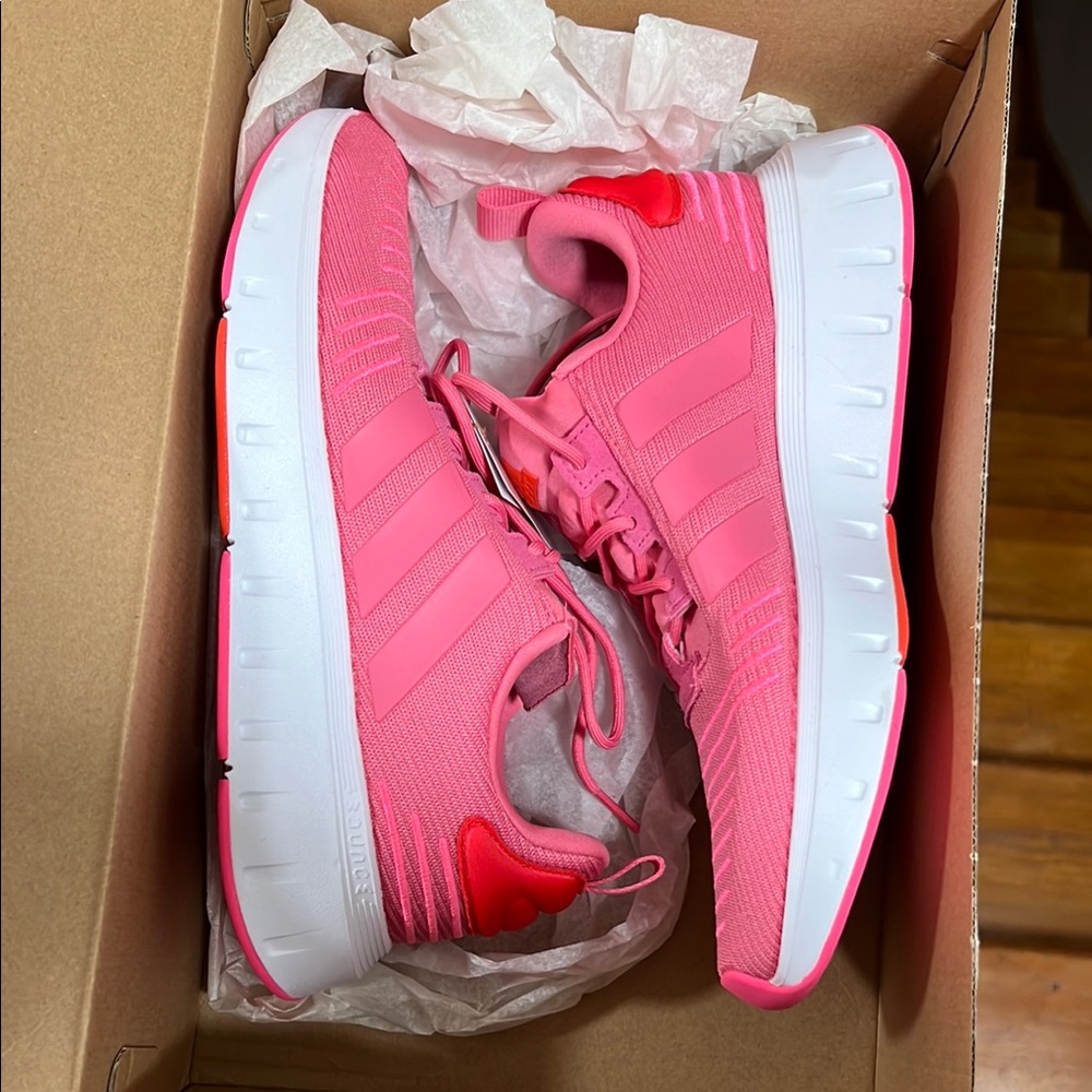 Adidas Swift Run 23